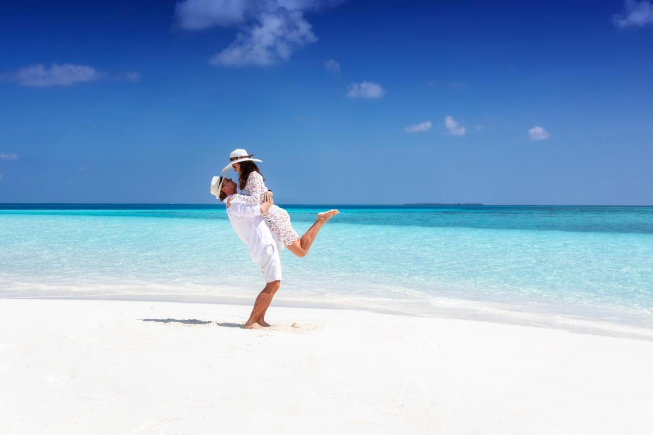 Avani Plus Fares Maldives Resort - 50 Percent Off On Seaplane Transfer For Minimum Stay Of 3 Nights And More For Stays Until 31 October 2025 Kendhoo Buitenkant foto