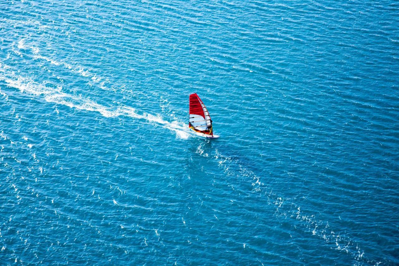 Avani Plus Fares Maldives Resort - 50 Percent Off On Seaplane Transfer For Minimum Stay Of 3 Nights And More For Stays Until 31 October 2025 Kendhoo Buitenkant foto