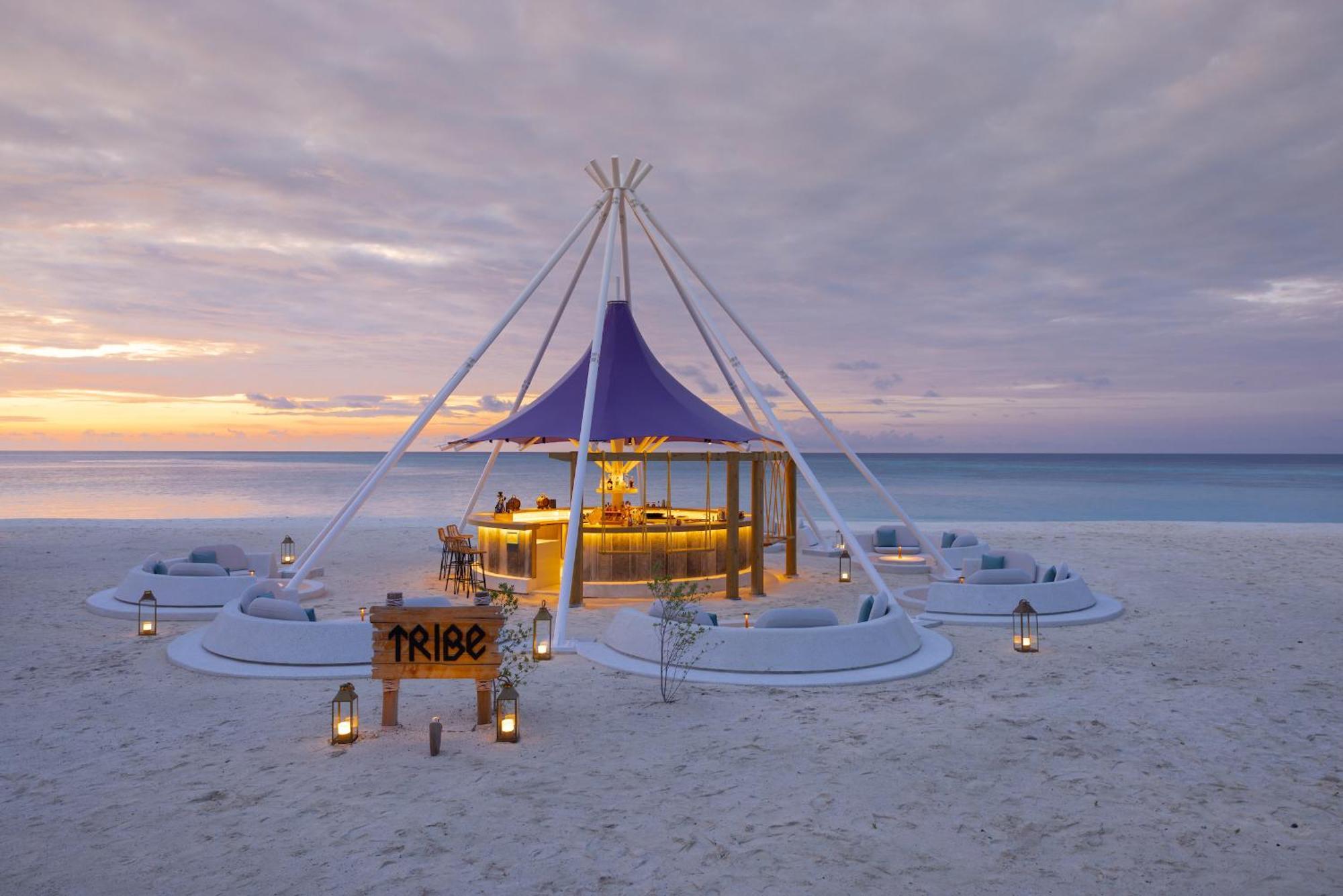 Avani Plus Fares Maldives Resort - 50 Percent Off On Seaplane Transfer For Minimum Stay Of 3 Nights And More For Stays Until 31 October 2025 Kendhoo Buitenkant foto